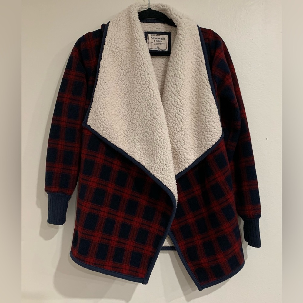 Abercrombie & Fitch Sherpa Waterfall Coat Red Plaid Size XS Cozy Fall Winter